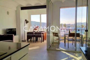 Luminoso, Amplio Apartamento en Venta con vistas al puerto