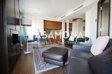 Stylish 1 Bedroom Apartment with Balcony Overlooking La Rambla