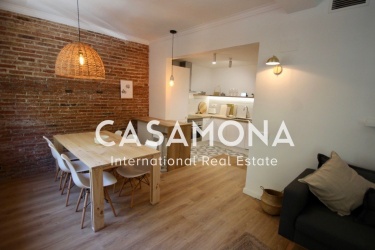 Chance For Investment to Rent Out near Sagrada Familia - 4 Bedroom Apartment