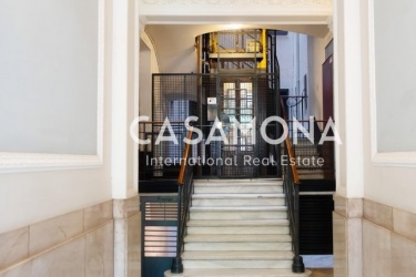 Unique Investment Opportunity- Renovated 3 Bedroom Apartment in Sagrada Familia