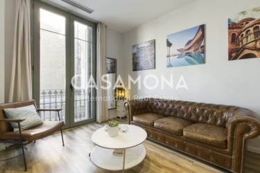 Elegant 2 Bedroom Flat Next to Arc de Triomf with Touristic Licence