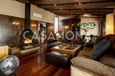 Stylish 265m2 Duplex with a Massive Private Terrace and an Elevator in El Born