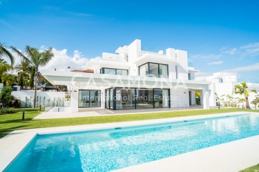 Storslået mulighed i Marbella - Villa i Los Flamingos Benahavís