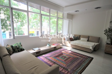 Light Flooded Luxurious Designer Loft in Gràcia