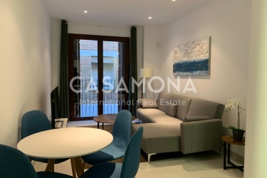 Bright and Renovated 2 Bedroom Apartment in El Raval