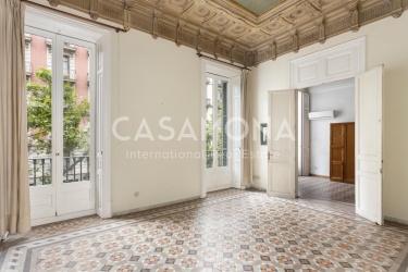 Impressionnant appartement classique au coeur de Barcelone