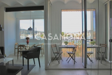 Perfectly Situated Bright and Modern Apartment with Views of Port Vell