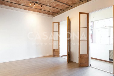 Impresionante apartamento de 3 dormitorios en Gracia - con ascensor