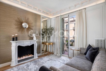 Luxurious Apartment with 2 suites, in Eixample