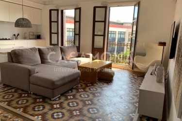 Light and Airy 2 Bedroom Apartment in the Heart of Barcelona