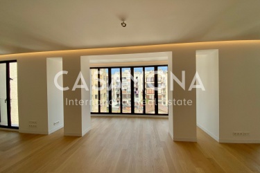 Hermoso apartamento de lujo renovado cerca de Arc de Triomf