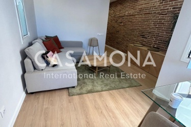 Apartament perfectament reformat amb àmplia terrassa amb vistes a la ciutat